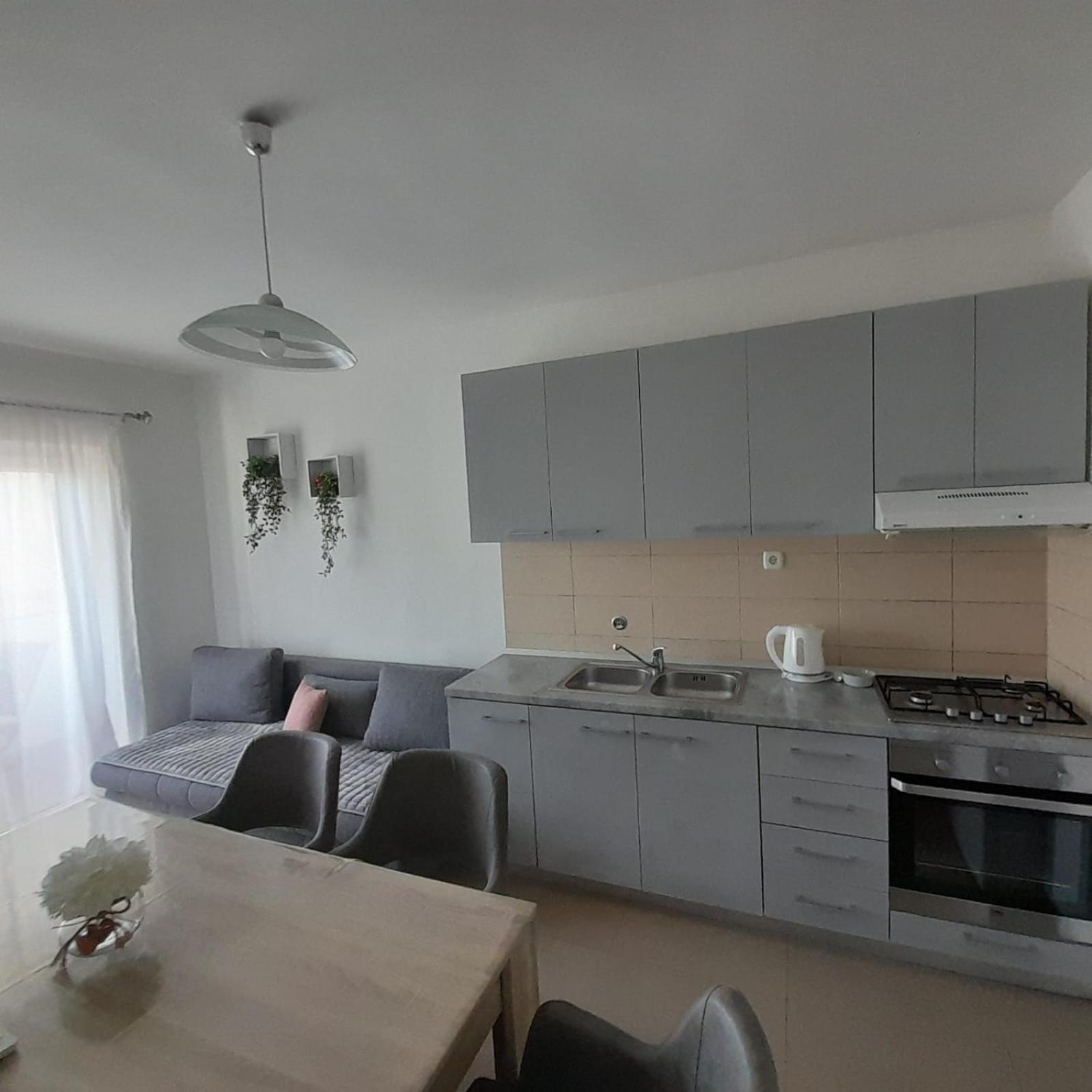Apartments Monika Omiš Dış mekan fotoğraf