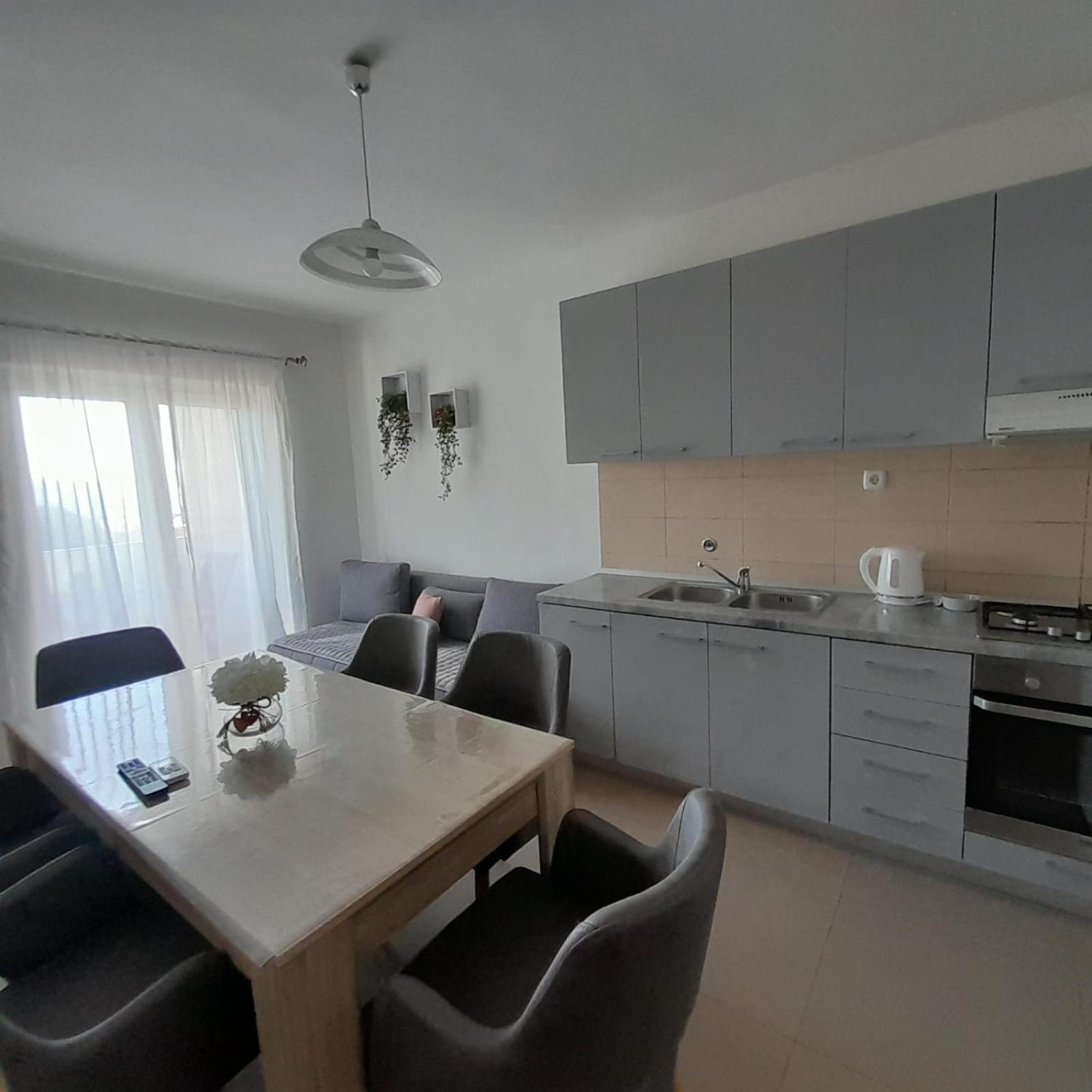 Apartments Monika Omiš Dış mekan fotoğraf